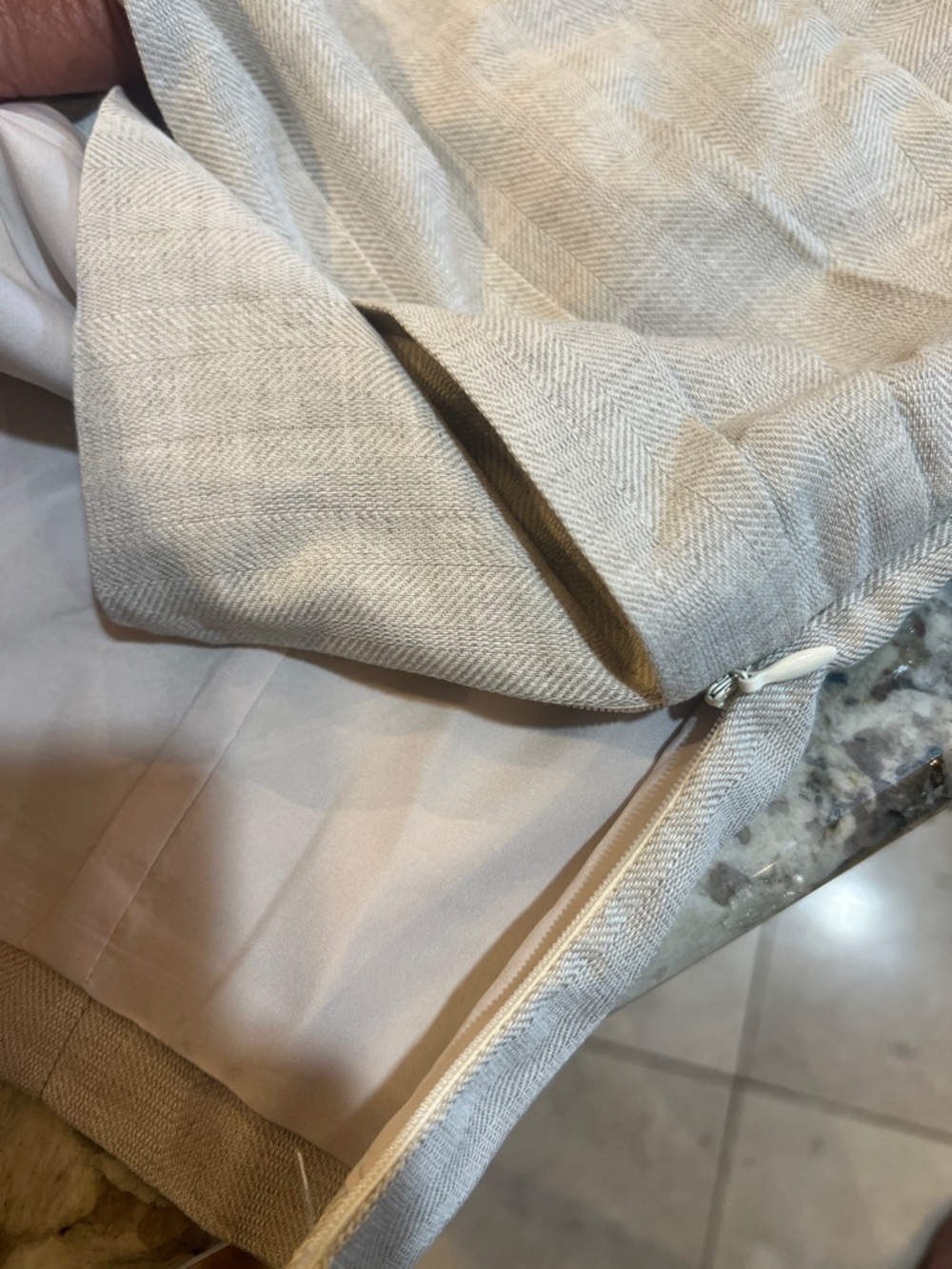 Commence NWT Sleeveless Cross-Front Crop Top - Picture 11 of 12